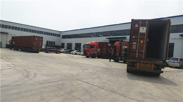 5箱貨柜等待裝車(chē),忙碌而充實(shí)的一次國(guó)外發(fā)貨